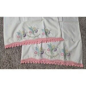 Vtg Floral Hand-Embroidered Pillowcases Crochet Lace Edges Grandmacore Cottageco